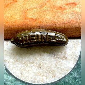 Vintage 1939 World’s Fair Heinz Pickle Pin Celluloid or Plastic